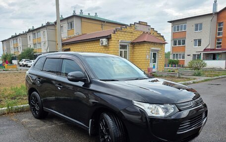Mitsubishi Outlander III рестайлинг 3, 2012 год, 1 600 000 рублей, 13 фотография