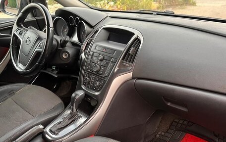 Opel Astra J, 2011 год, 680 000 рублей, 2 фотография