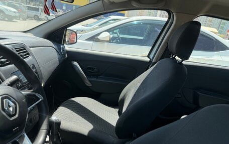 Renault Logan II, 2018 год, 540 000 рублей, 5 фотография