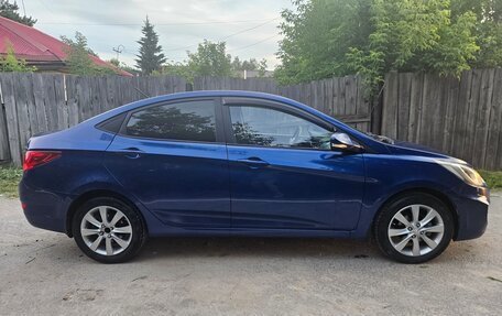 Hyundai Solaris II рестайлинг, 2011 год, 730 000 рублей, 3 фотография