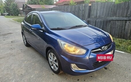 Hyundai Solaris II рестайлинг, 2011 год, 730 000 рублей, 2 фотография