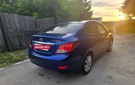 Hyundai Solaris II рестайлинг, 2011 год, 730 000 рублей, 4 фотография