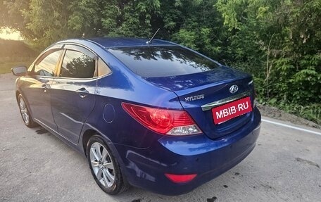 Hyundai Solaris II рестайлинг, 2011 год, 730 000 рублей, 5 фотография