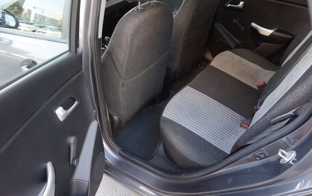 KIA Rio III рестайлинг, 2015 год, 850 000 рублей, 18 фотография