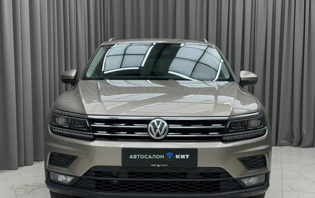 Volkswagen Tiguan II, 2018 год, 2 778 000 рублей, 2 фотография