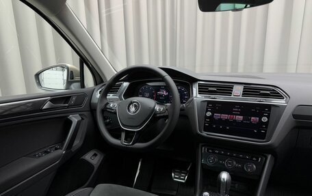 Volkswagen Tiguan II, 2018 год, 2 778 000 рублей, 7 фотография