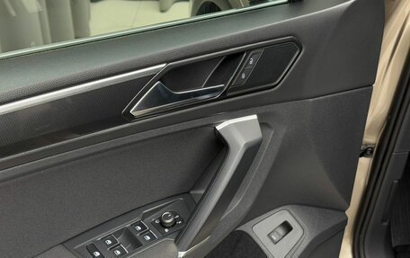 Volkswagen Tiguan II, 2018 год, 2 778 000 рублей, 17 фотография