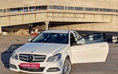 Mercedes-Benz C-Класс, 2012 год, 2 600 000 рублей, 13 фотография