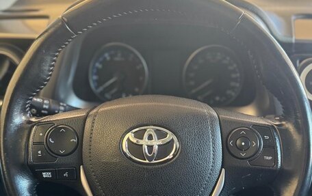 Toyota RAV4, 2015 год, 1 900 000 рублей, 10 фотография