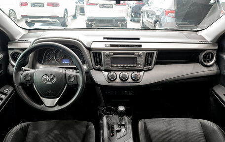 Toyota RAV4, 2014 год, 1 799 000 рублей, 17 фотография