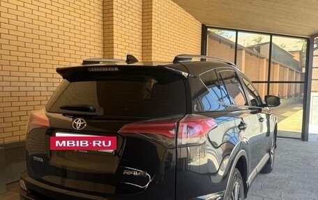 Toyota RAV4, 2015 год, 1 900 000 рублей, 7 фотография