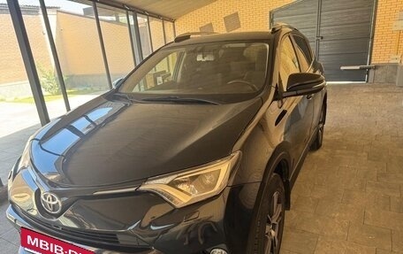 Toyota RAV4, 2015 год, 1 900 000 рублей, 3 фотография