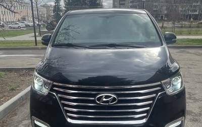 Hyundai Grand Starex Grand Starex I рестайлинг 2, 2021 год, 3 700 000 рублей, 1 фотография