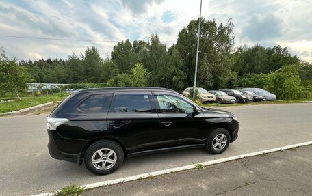 Mitsubishi Outlander III рестайлинг 3, 2013 год, 780 000 рублей, 5 фотография