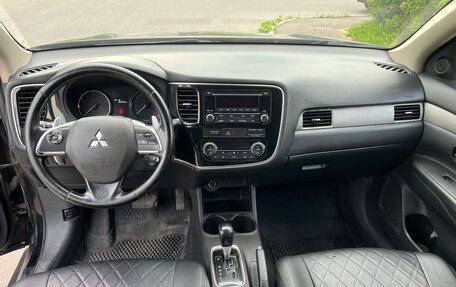 Mitsubishi Outlander III рестайлинг 3, 2013 год, 780 000 рублей, 10 фотография
