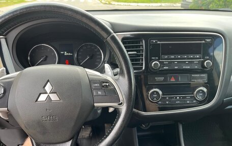 Mitsubishi Outlander III рестайлинг 3, 2013 год, 780 000 рублей, 8 фотография