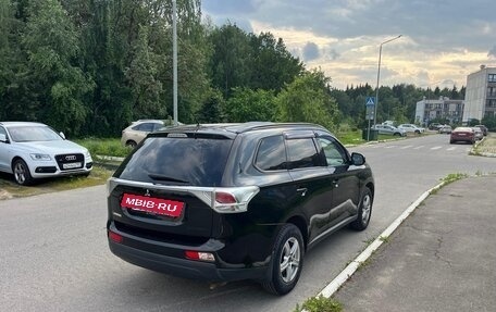 Mitsubishi Outlander III рестайлинг 3, 2013 год, 780 000 рублей, 3 фотография