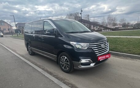 Hyundai Grand Starex Grand Starex I рестайлинг 2, 2021 год, 3 700 000 рублей, 7 фотография