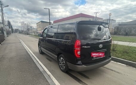Hyundai Grand Starex Grand Starex I рестайлинг 2, 2021 год, 3 700 000 рублей, 9 фотография