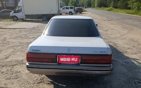 Toyota Crown, 1990 год, 550 000 рублей, 2 фотография