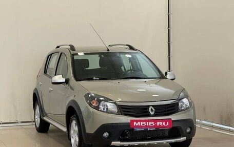Renault Sandero II рестайлинг, 2014 год, 785 000 рублей, 2 фотография