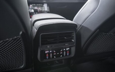 Audi RS Q8 I, 2025 год, 19 000 000 рублей, 22 фотография