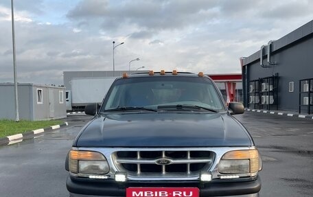 Ford Explorer III, 1996 год, 390 000 рублей, 2 фотография