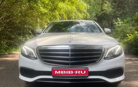 Mercedes-Benz E-Класс, 2017 год, 4 500 000 рублей, 1 фотография