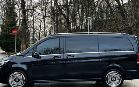 Mercedes-Benz V-Класс, 2021 год, 8 600 000 рублей, 2 фотография