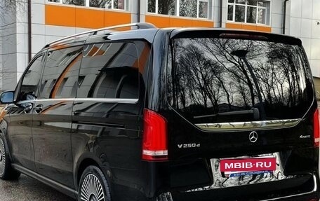 Mercedes-Benz V-Класс, 2021 год, 8 600 000 рублей, 3 фотография