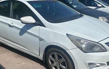 Hyundai Solaris II рестайлинг, 2014 год, 450 000 рублей, 3 фотография