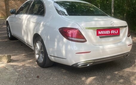Mercedes-Benz E-Класс, 2017 год, 4 500 000 рублей, 2 фотография