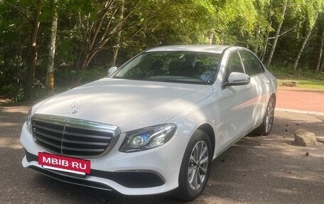 Mercedes-Benz E-Класс, 2017 год, 4 500 000 рублей, 5 фотография