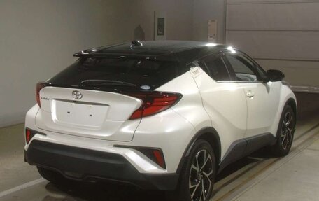 Toyota C-HR I рестайлинг, 2022 год, 1 450 000 рублей, 3 фотография