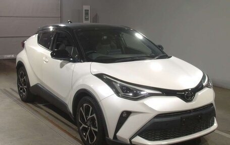 Toyota C-HR I рестайлинг, 2022 год, 1 450 000 рублей, 5 фотография