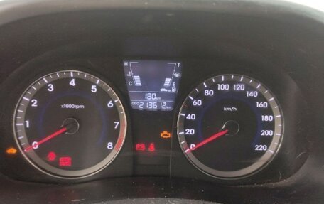 Hyundai Solaris II рестайлинг, 2011 год, 550 000 рублей, 10 фотография