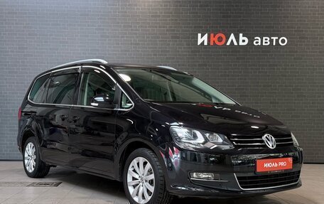 Volkswagen Sharan II, 2011 год, 1 349 000 рублей, 3 фотография