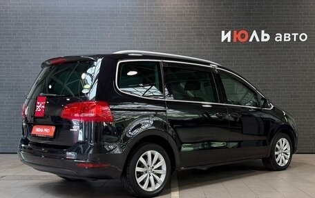 Volkswagen Sharan II, 2011 год, 1 349 000 рублей, 6 фотография