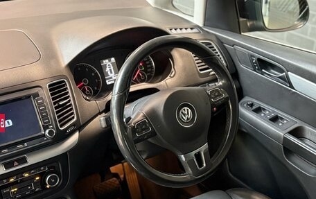 Volkswagen Sharan II, 2011 год, 1 349 000 рублей, 10 фотография