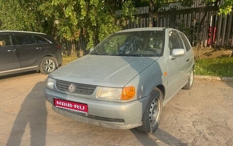 Volkswagen Polo III рестайлинг, 1999 год, 275 000 рублей, 1 фотография