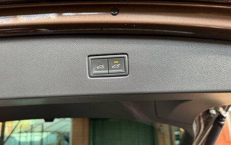 Volkswagen Tiguan II, 2018 год, 2 500 000 рублей, 8 фотография