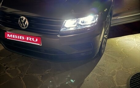 Volkswagen Tiguan II, 2018 год, 2 500 000 рублей, 15 фотография