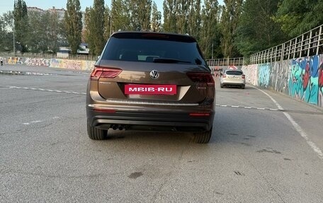 Volkswagen Tiguan II, 2018 год, 2 500 000 рублей, 6 фотография