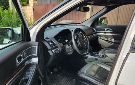 Ford Explorer VI, 2016 год, 2 850 000 рублей, 3 фотография