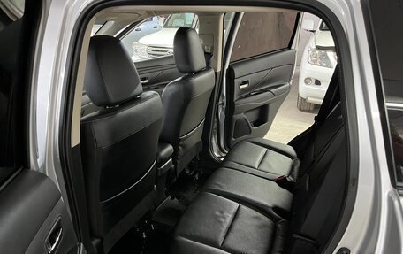 Mitsubishi Outlander III рестайлинг 3, 2015 год, 1 739 000 рублей, 20 фотография