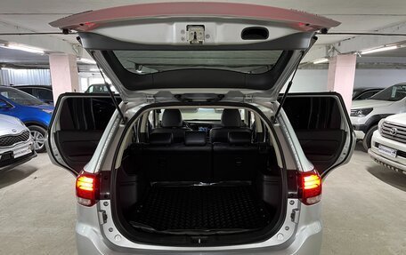 Mitsubishi Outlander III рестайлинг 3, 2015 год, 1 739 000 рублей, 23 фотография