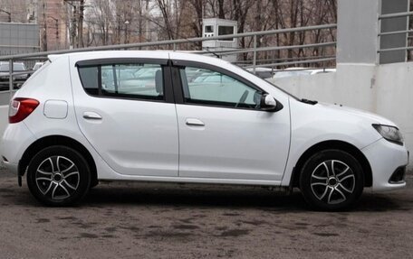 Renault Sandero II рестайлинг, 2017 год, 950 000 рублей, 6 фотография