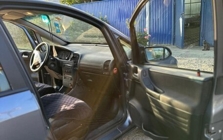 Opel Zafira A рестайлинг, 2005 год, 650 000 рублей, 5 фотография