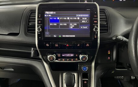 Nissan Serena IV, 2018 год, 2 299 000 рублей, 14 фотография