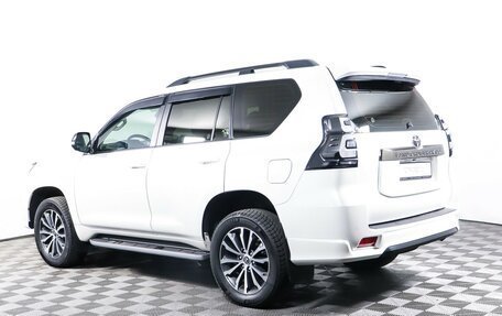 Toyota Land Cruiser Prado 150 рестайлинг 2, 2021 год, 7 245 000 рублей, 7 фотография